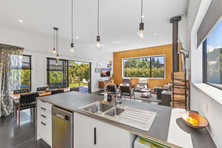 2 Magnolia Way Ohakune_11