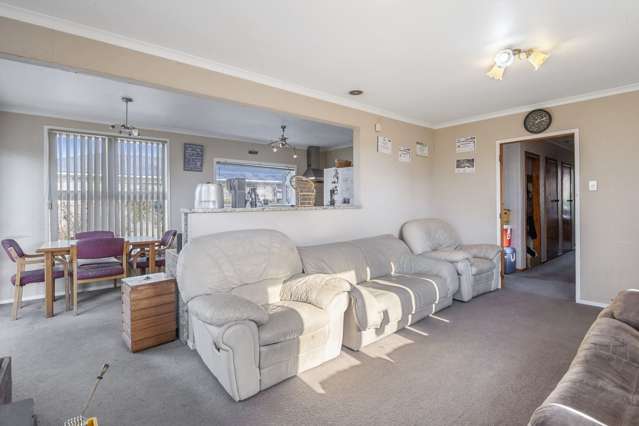 27 Te Rangitautahanga Road Turangi_4