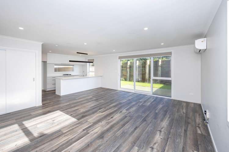 13 Waruhia Crescent_3