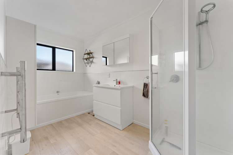 30 Montague Grove Stratford_11