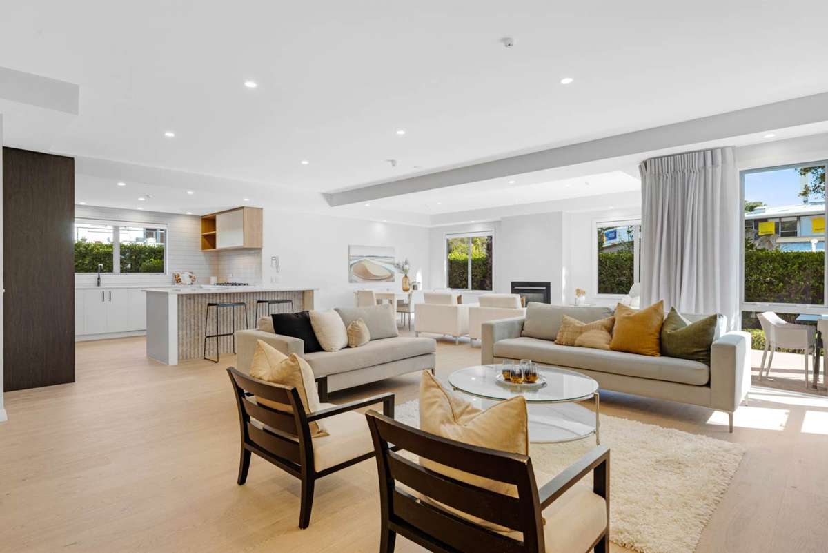 1/245C Tamaki Drive_2