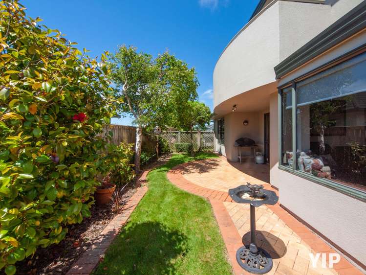 6 Derry Hill Churton Park_20