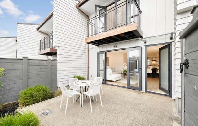 Modern 2 Bedroom townhouse in vibrant Grafton!