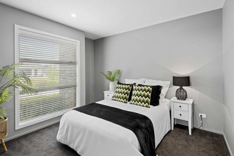 51 Vernon Drive Lincoln_23