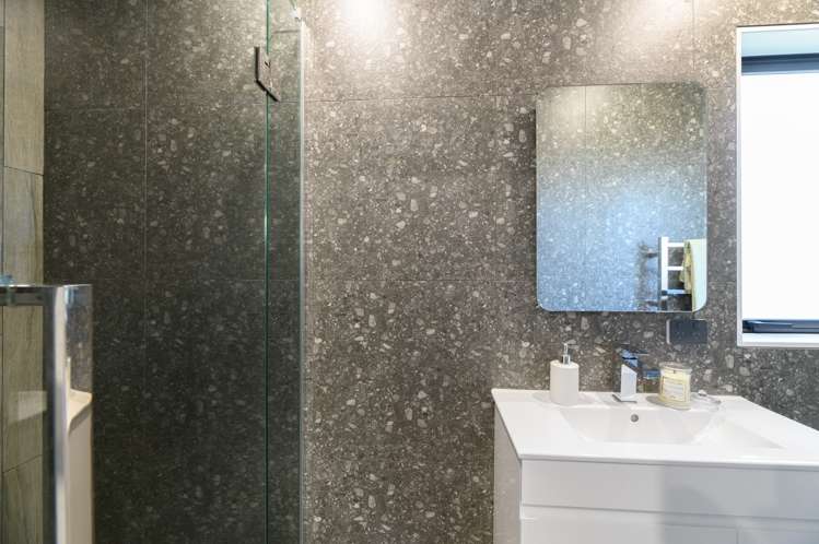 97a Metcalfe Road Ranui_16