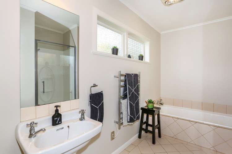 23 North Road Clevedon_13