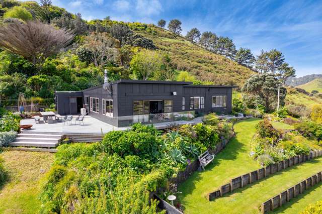 YOUR MOKAU ESCAPE, WHERE VIEWS AND LIFESTYLE MEET
