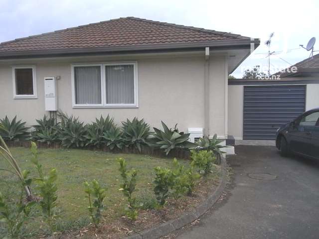 2/11 Thurston Place Bucklands Beach_1