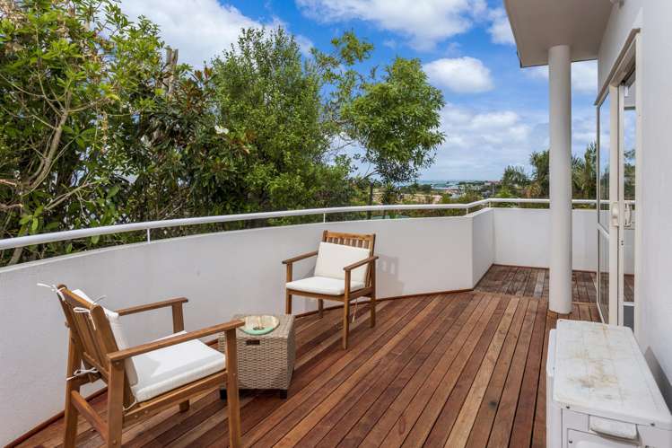 8 Caversham Drive Torbay_16