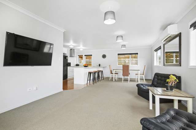 269 Warspite Avenue Waitangirua_3