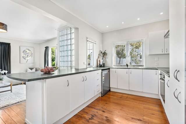 1/6 Cresta Avenue Beach Haven_3