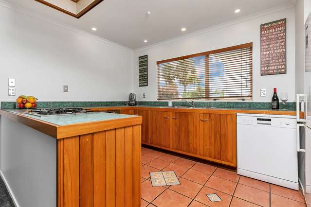 2/108 Awaruku Road Torbay_4