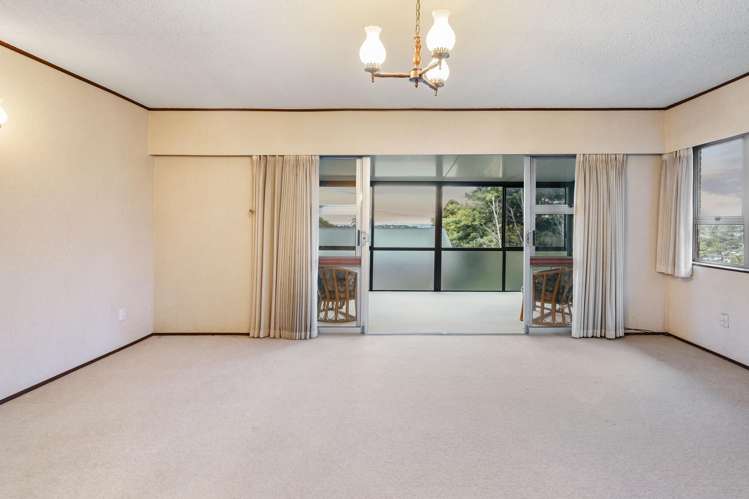 32 Triangle Road Massey_13