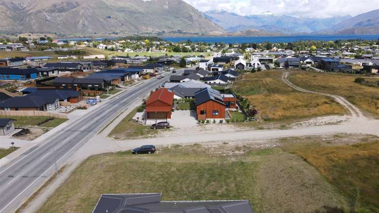 214 Aubrey Road Wanaka_23