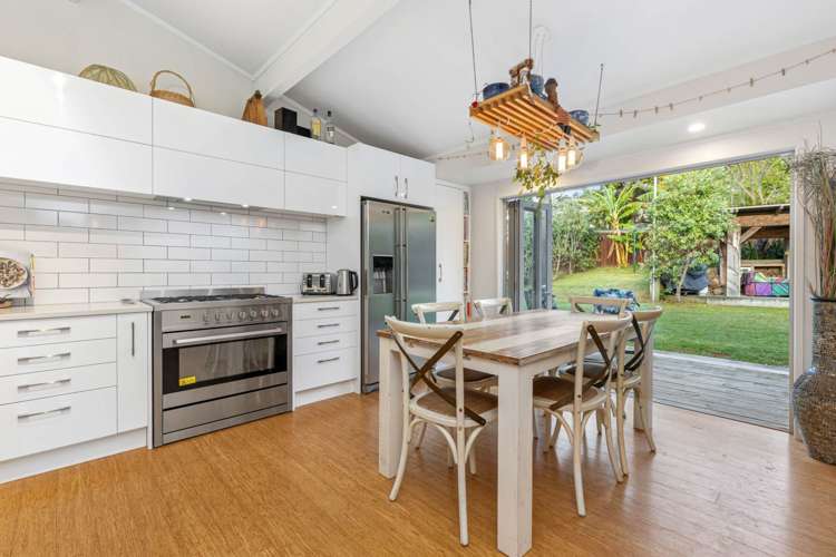 14 Gilshennan Valley Red Beach_5