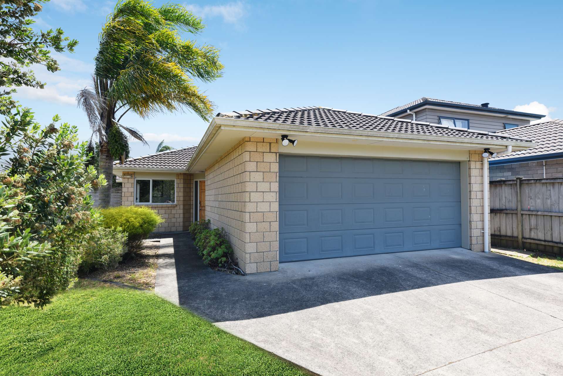 8 Riverglade Parkway Te Atatu South_0