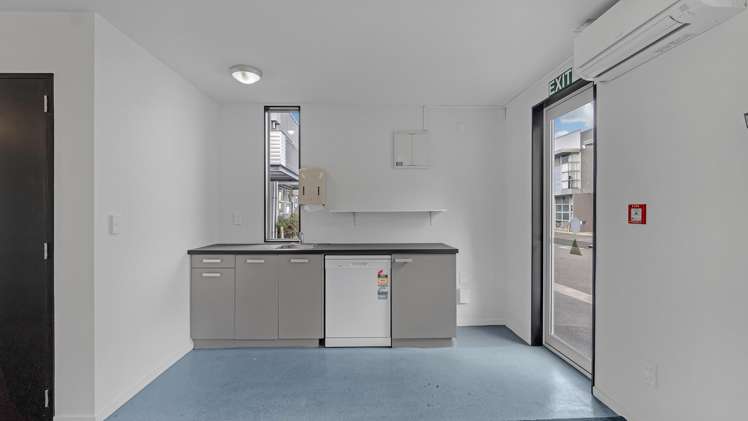 8/27 Waterman Place Ferrymead_7