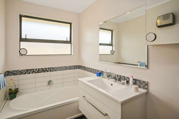 7 Heath Place Stoke_15