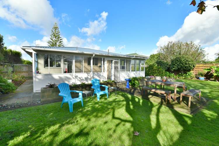 2/111 Florence Avenue Orewa_16