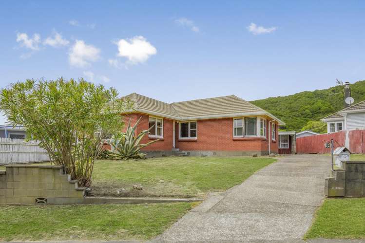 33 Lees Grove Wainuiomata_3