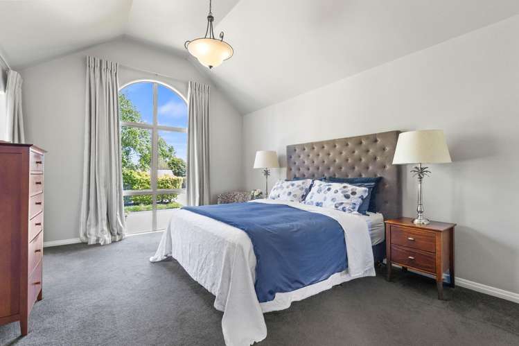 1 Springvale Gardens Harewood_13