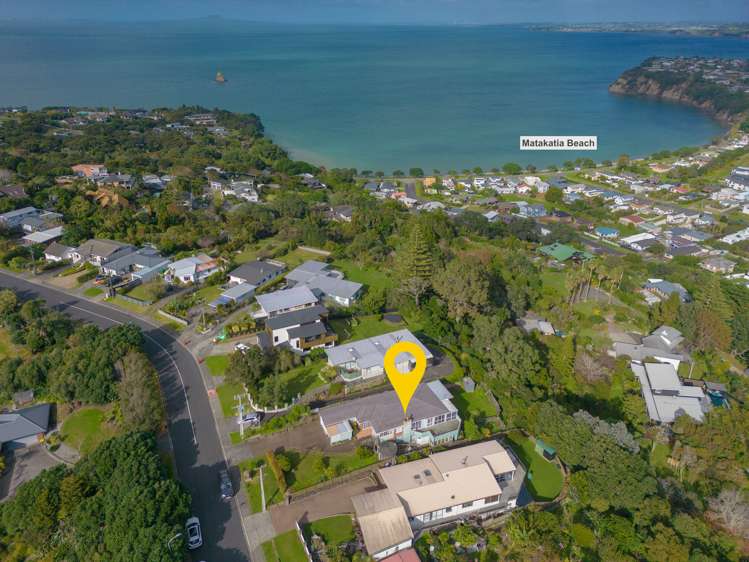 21 Roberts Road Matakatia_17