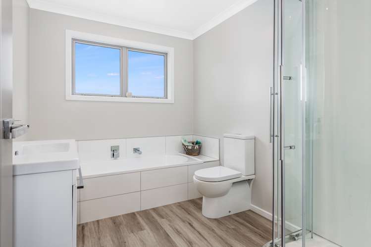 105 Endeavour Drive Whitby_21