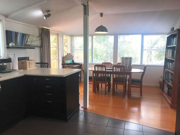 5 Atkinson Road Titirangi_8