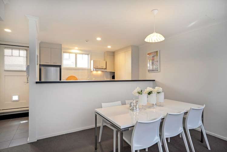 4b/8 Farnham Street Parnell_6