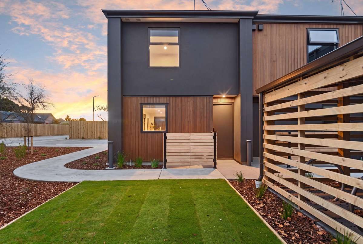 1/4 Burlington Street_0