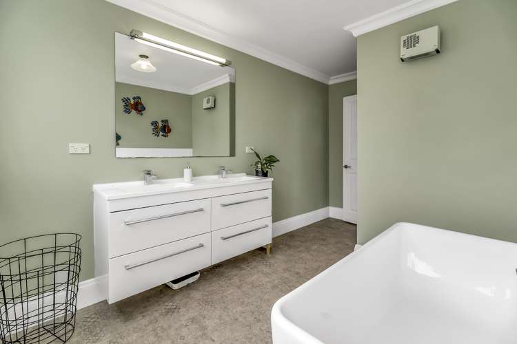 79 Lincoln Road East Inglewood_13