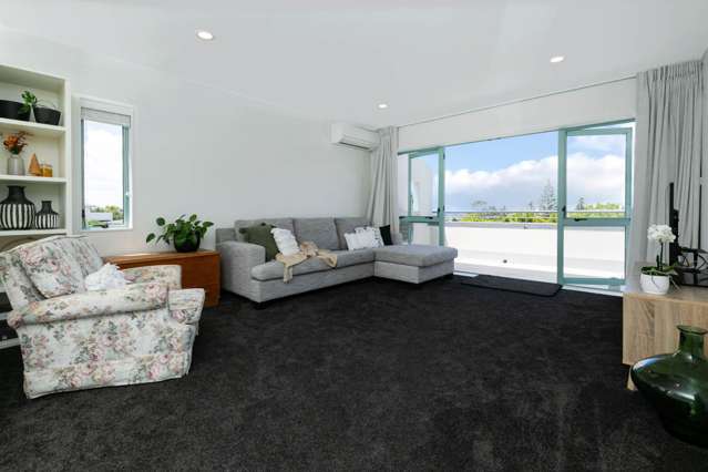 2D/221 Sunset Road Sunnynook_3