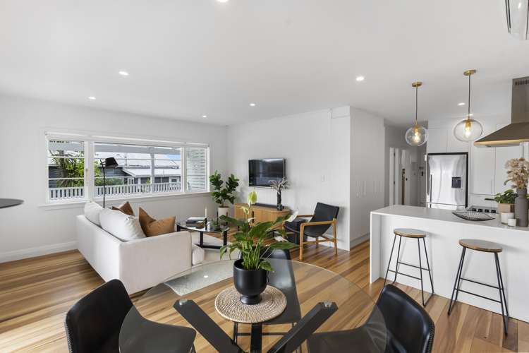 1/8 West Lynn Road Titirangi_11