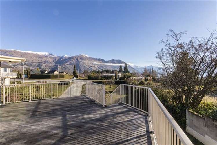 111 Beacon Point Road Wanaka_11