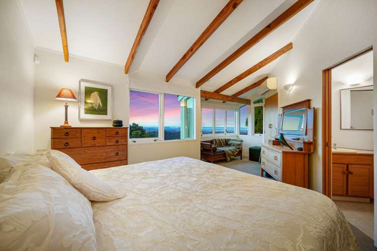 858 West Coast Road Waiatarua_15