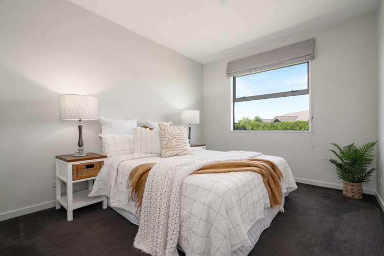 43 Vernon Drive Lincoln_19