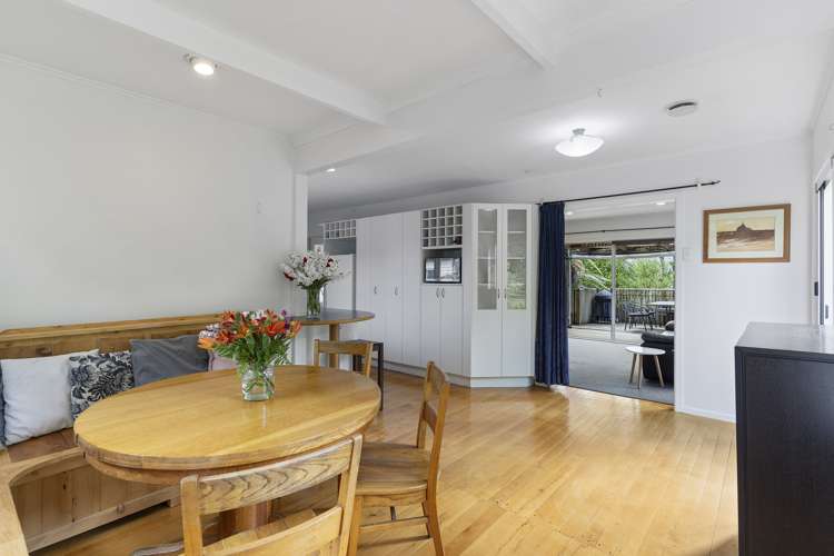 114 Captain Scott Road Glen Eden_10