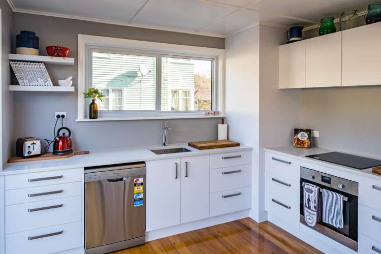 209b Waddington Drive Naenae_4