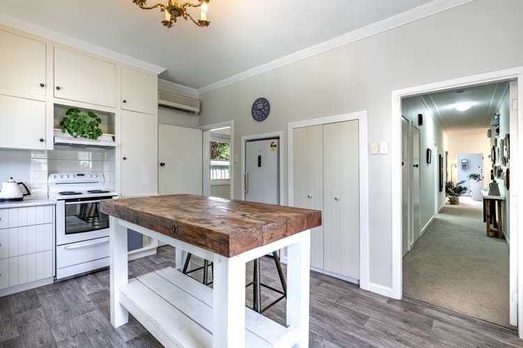 17 Black Road Otatara_10