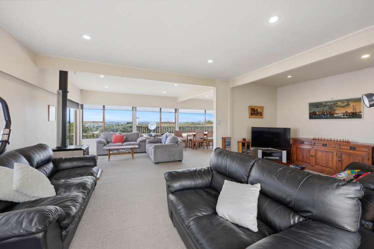 21 Sunset Road Totara Vale_12