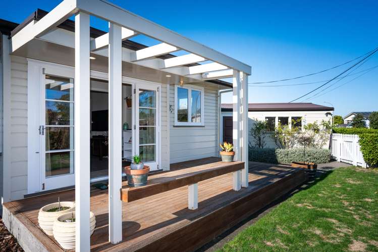 17 Golding Road Taradale_10