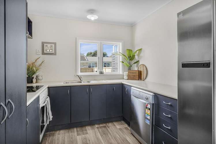 16 Cameron Road Hamilton East_3