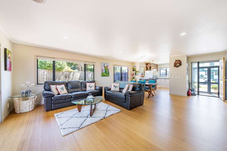 99 Redvers Drive Belmont_5