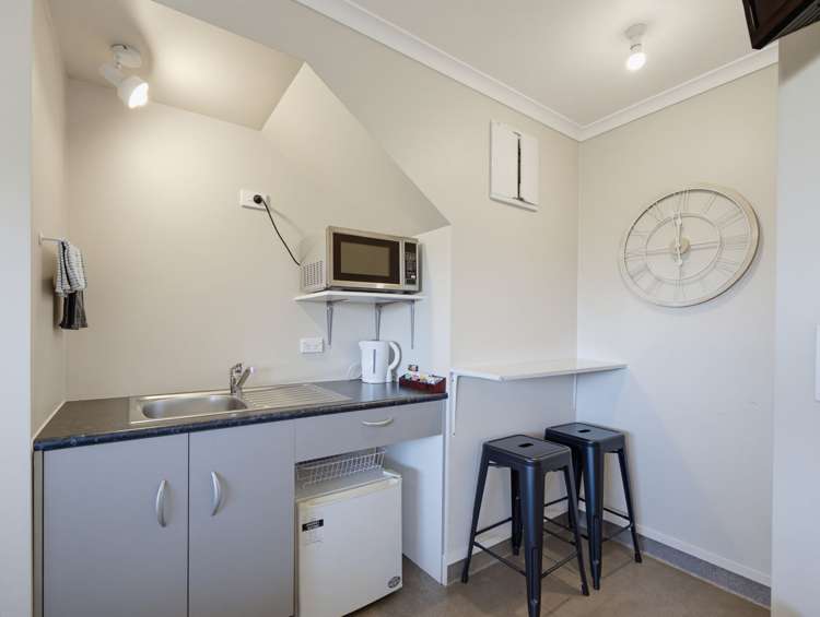9 Waikawa Road Owaka_21