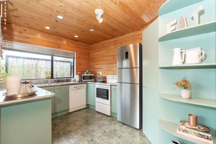 162 Houchens Road Glenview_11