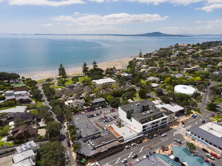 11/423-427 Beach Road Mairangi Bay_0