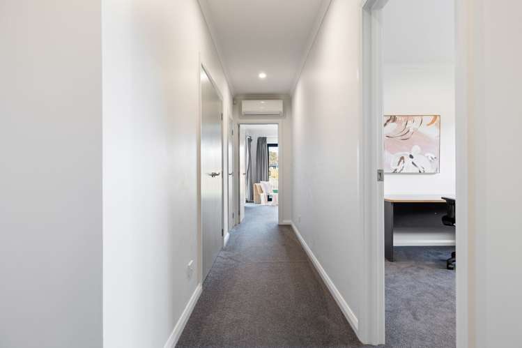 48 Sardinia Grove Fitzherbert_25