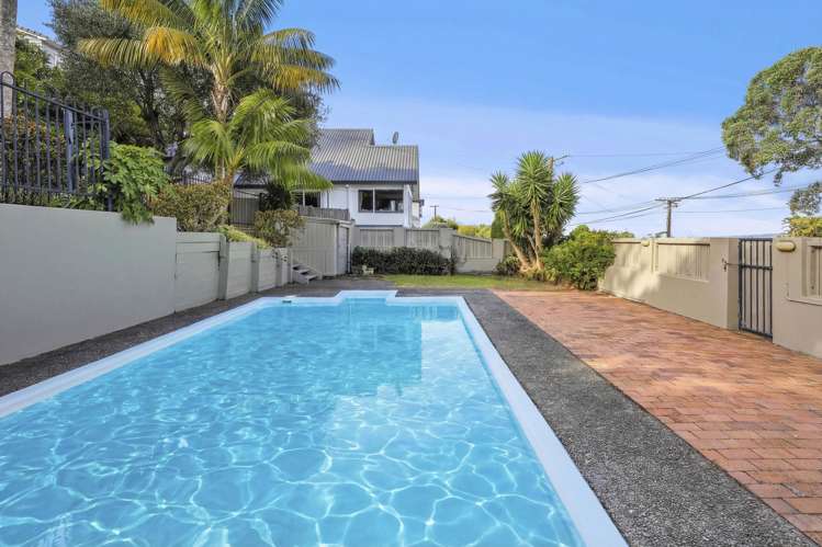5A Colmar Road Mellons Bay_29