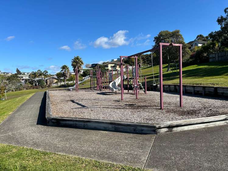 9 Waldorf Crescent Orewa_13