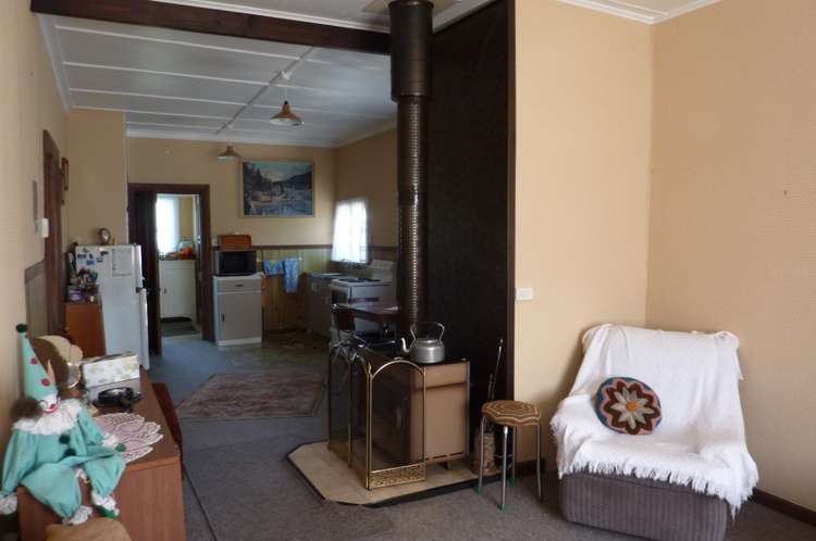 8 Stewart Street Waimangaroa_5